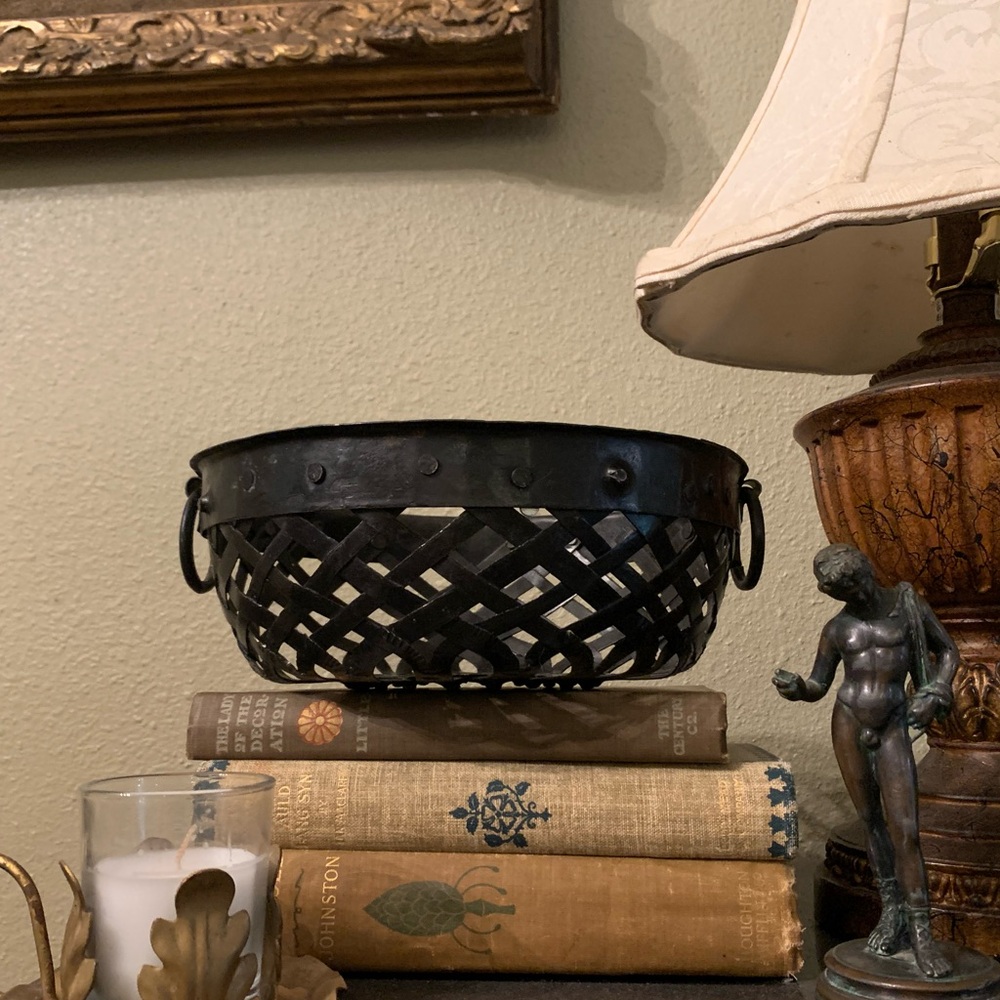 Woven Wrought Iron Fruit Bowl
